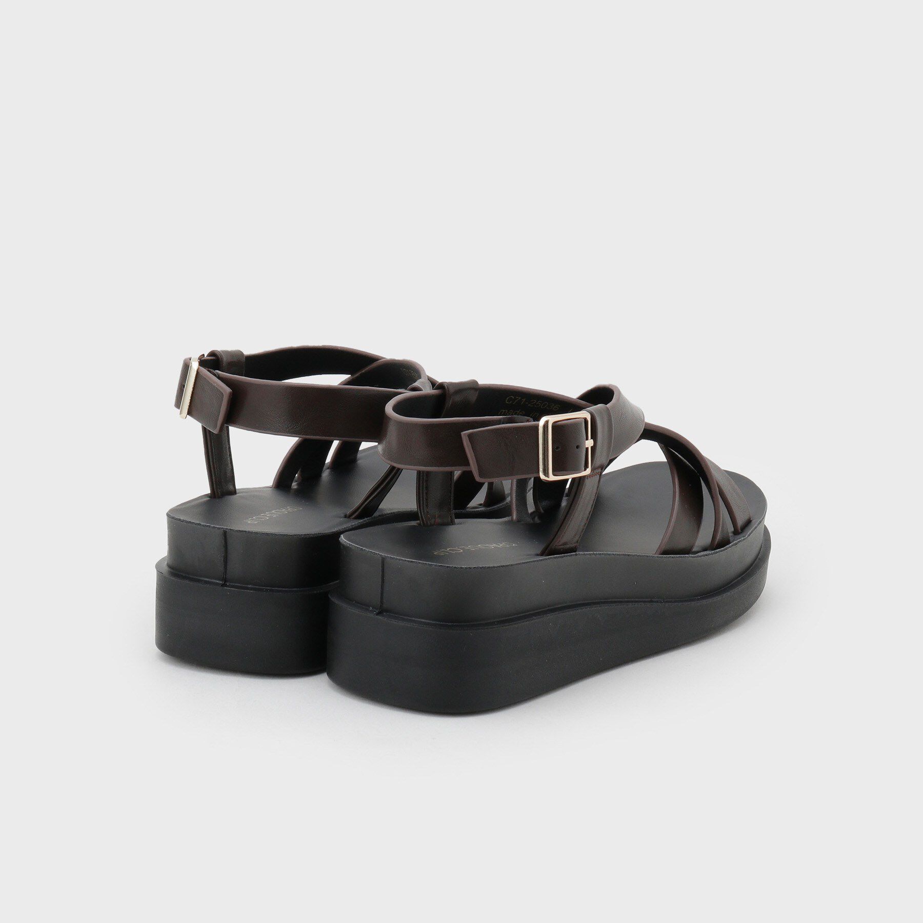 OPAQUE.CLIP「クロスベルトデザインサンダル」|サンダル|