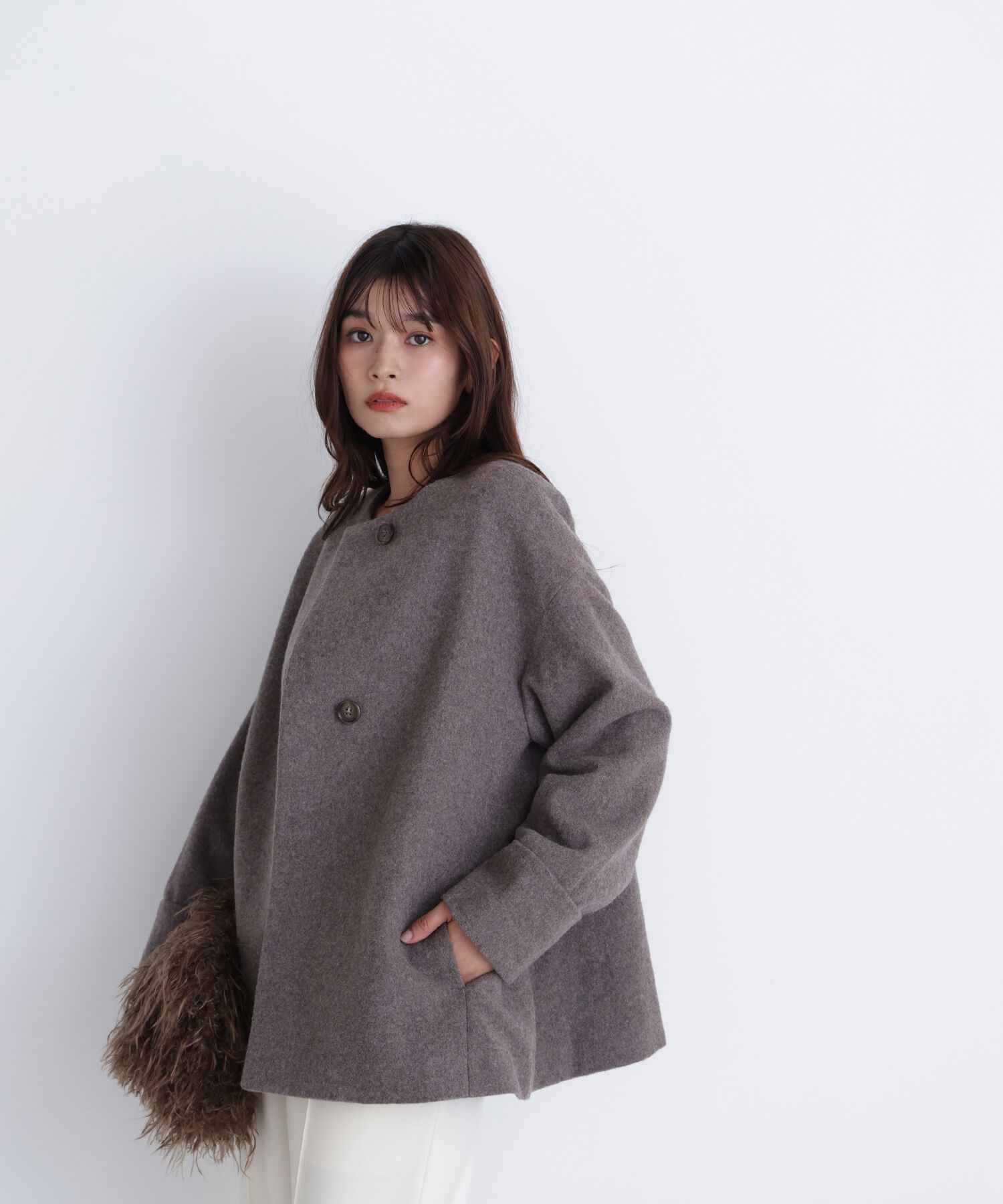  「毎日に&ldquo;ちょうどいい&rdquo;カシミヤ混コート」|ブルゾン・スタジャン|