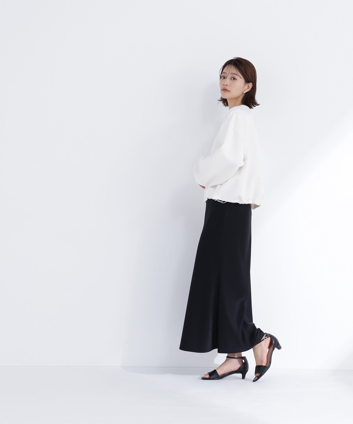  「ノーカラーダンボールブルゾン」|ブルゾン・スタジャン|