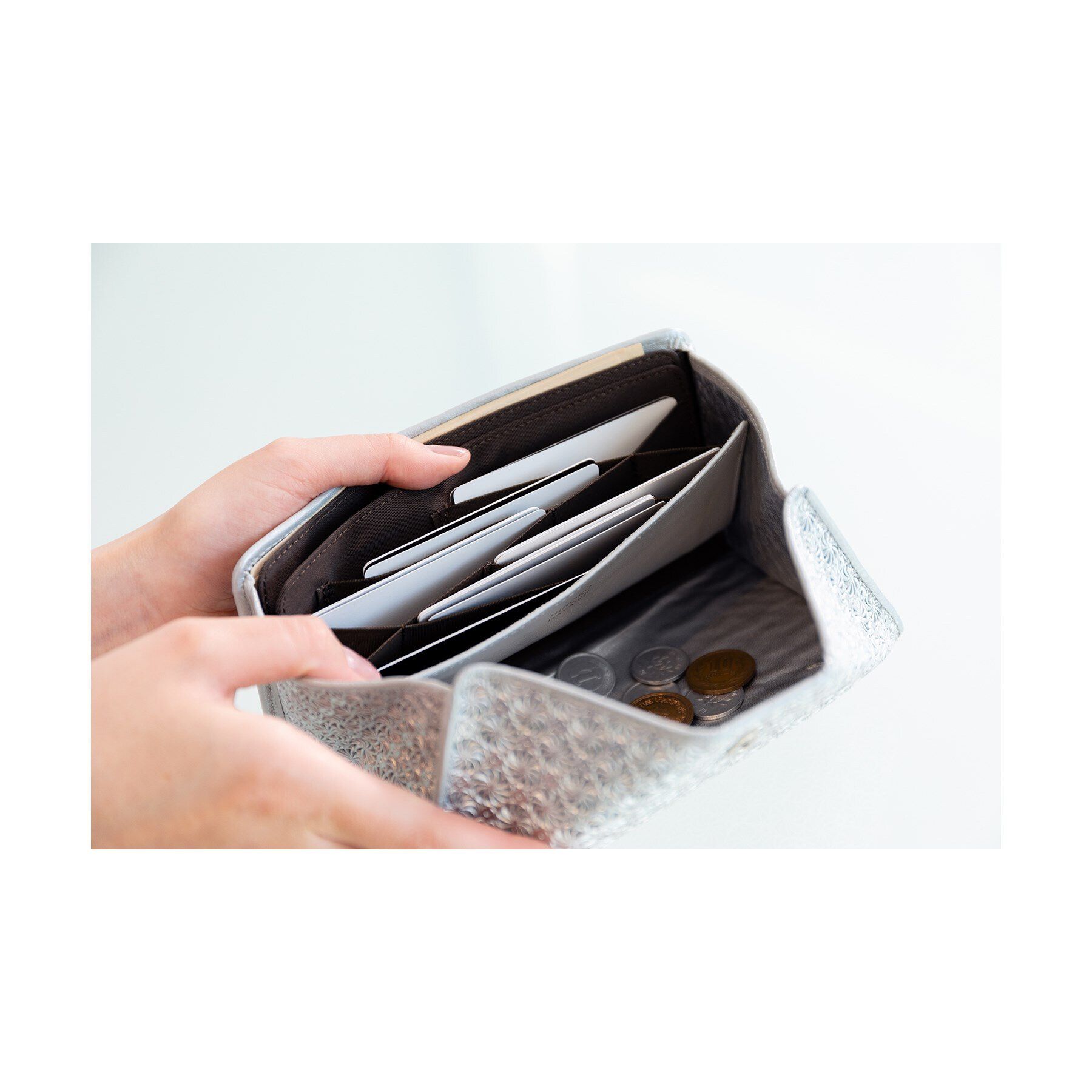 HIROKO HAYASHI「GIRASOLE（ジラソーレ）長財布ミニ」|財布|