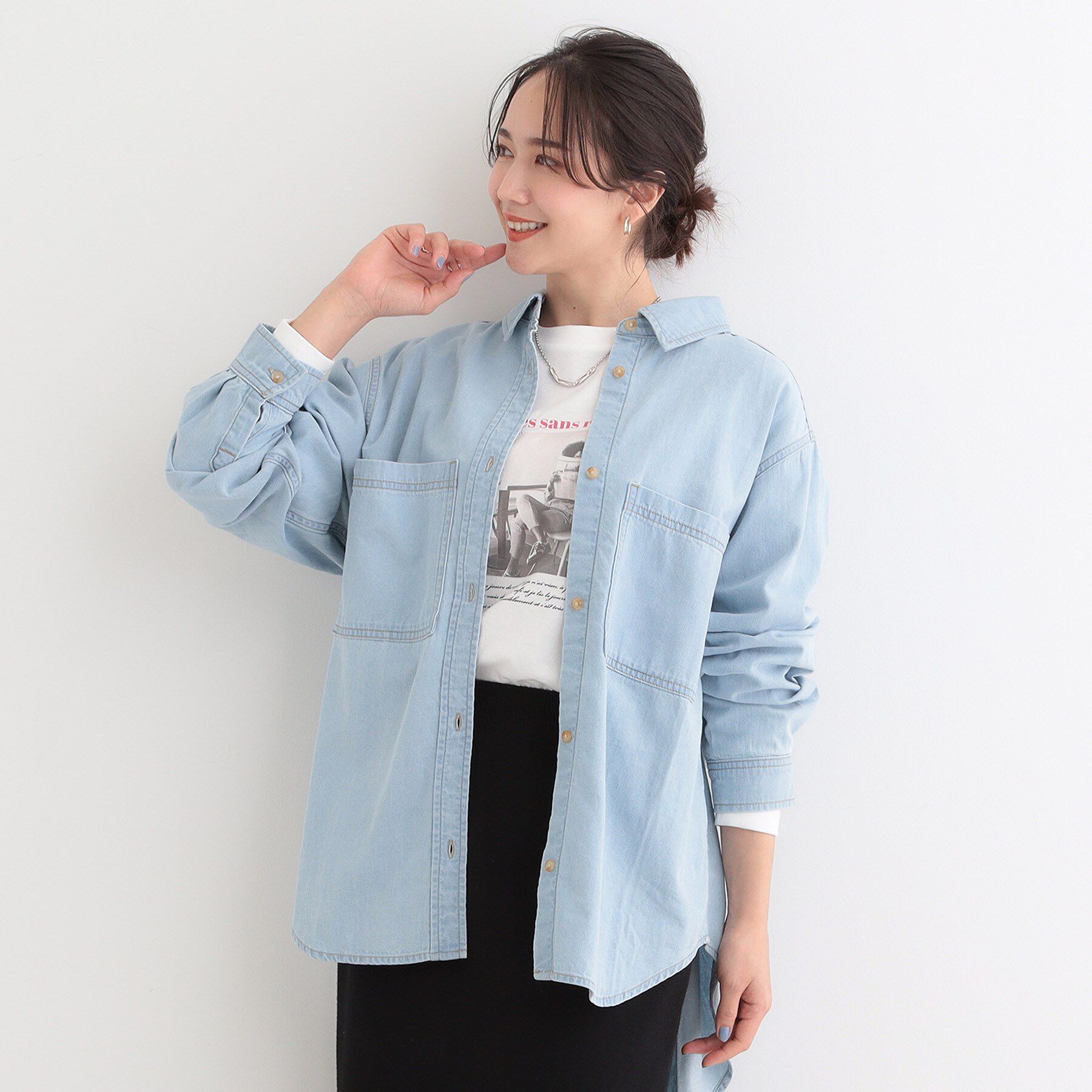 SHOO･LA･RUE「【洗濯機可/体型カバー】こなれ感をプラスする ライトオンスデニムシャツ」|シャツ・ブラウス|