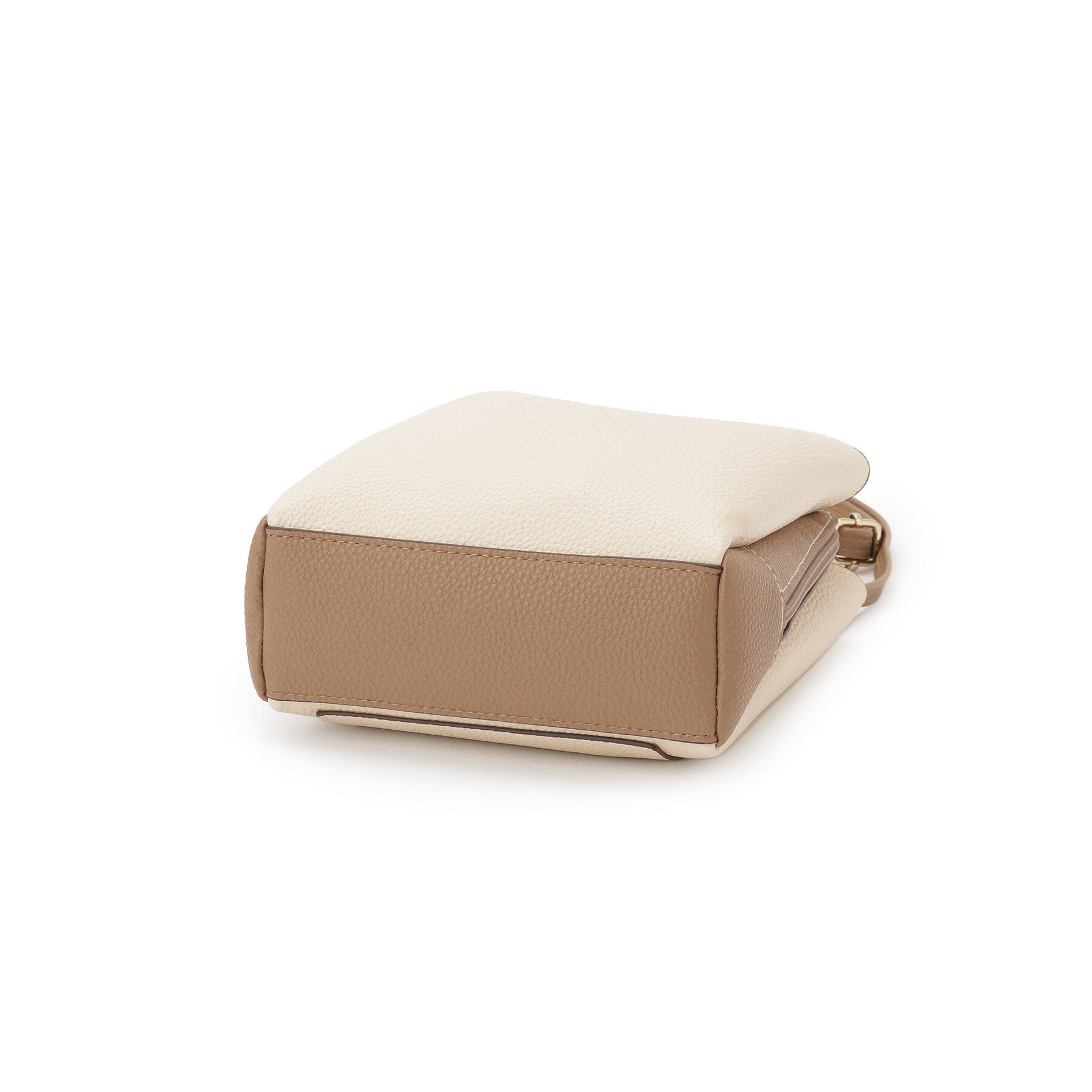 SHOO･LA･RUE「【軽量】ふわっと軽い3層ショルダー」|ショルダー・メッセンジャー|