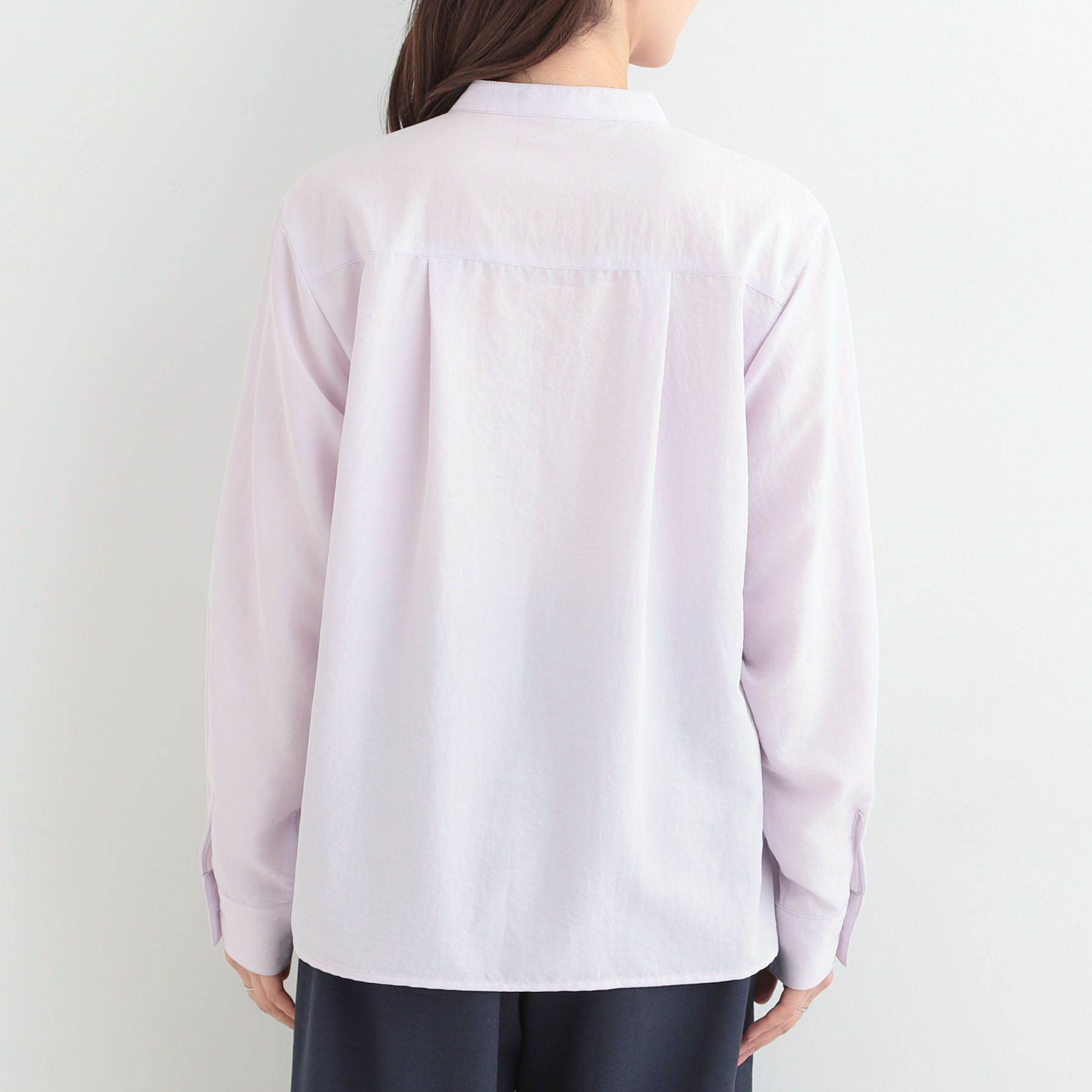 SHOO･LA･RUE「【イージーケア/S-LL/UV】きれいめにもラフにも　ダブルフラップポケットバンドカラーシャツ」|シャツ・ブラウス|