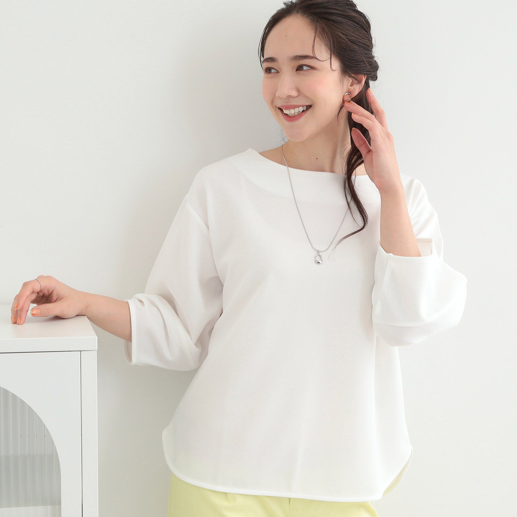 SHOO･LA･RUE「【2点セット/7分袖/S-LL】ランタンスリーブで女性らしい インせず着られる ネックレス付きブラウ」|シャツ・ブラウス|オフホワイト(003