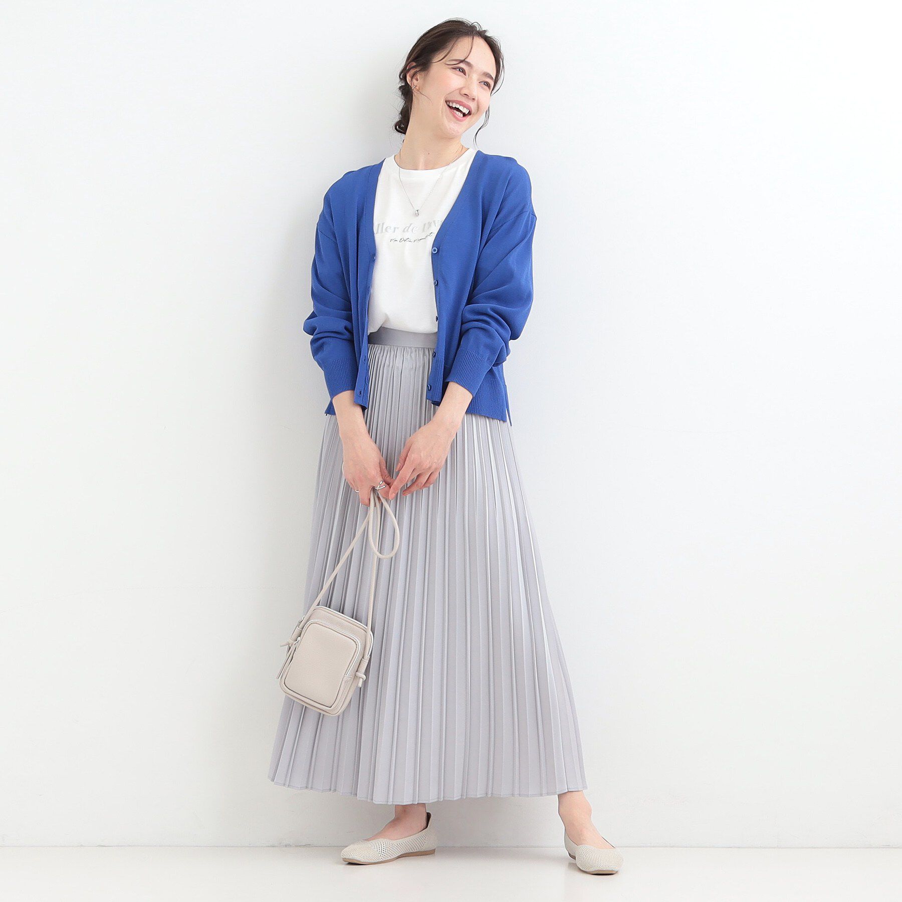 SHOO･LA･RUE「【洗濯機可/ひんやり/UV】さらっとしたタッチが心地よい ショート丈Vカーディガン」|カーディガン|
