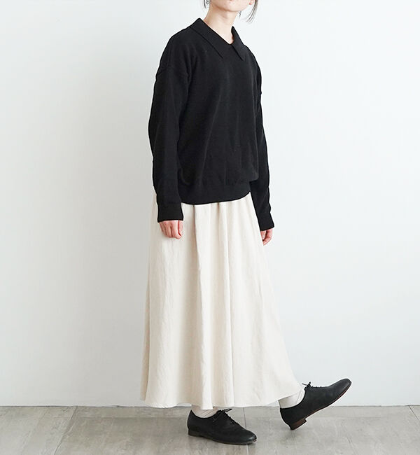 休日と詩「休日のやさしい襟のニット」|ニット・セーター|