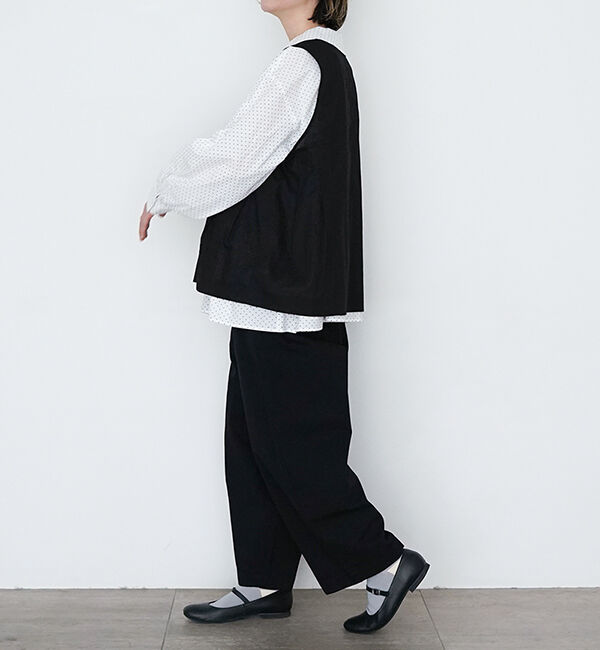 オオカミとフクロウ「フクロウと湖のほとりのシロツメグサ&ldquo;あわせ&rdquo;」|ベスト・ジレ|