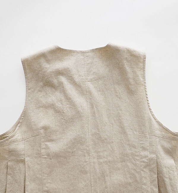 オオカミとフクロウ「フクロウと湖のほとりのシロツメグサ&ldquo;あわせ&rdquo;」|ベスト・ジレ|