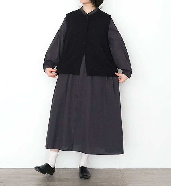 オオカミとフクロウ「オオカミと小さなくるみのタンバリン」|ベスト・ジレ|ブラック