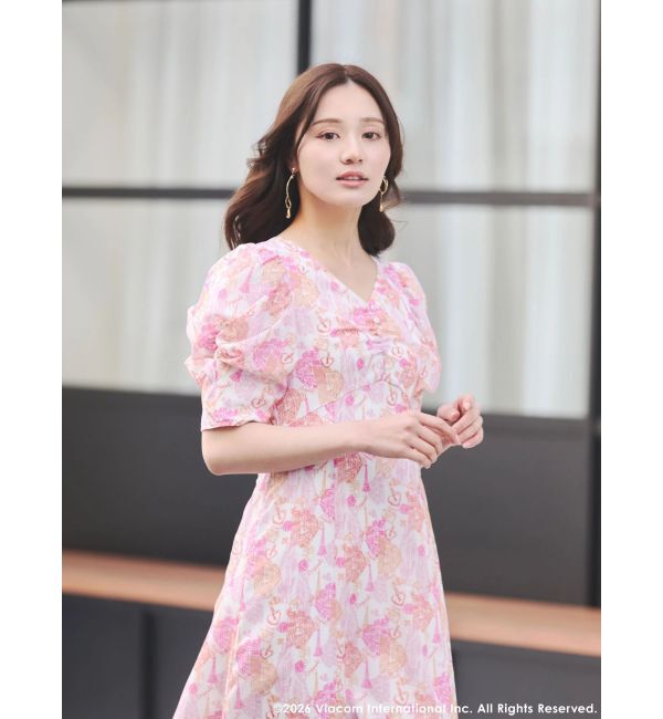 MERCURYDUO「【EMILY IN PARISコラボ】エミリープリントフレアワンピース」|ワンピース|