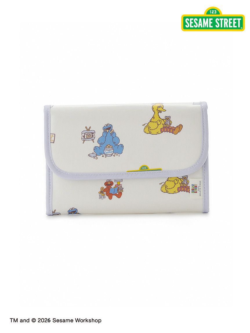 gelato pique「【SESAME STREET】総柄母子手帳ケースS」|マタニティ・ママグッズ|OWHT