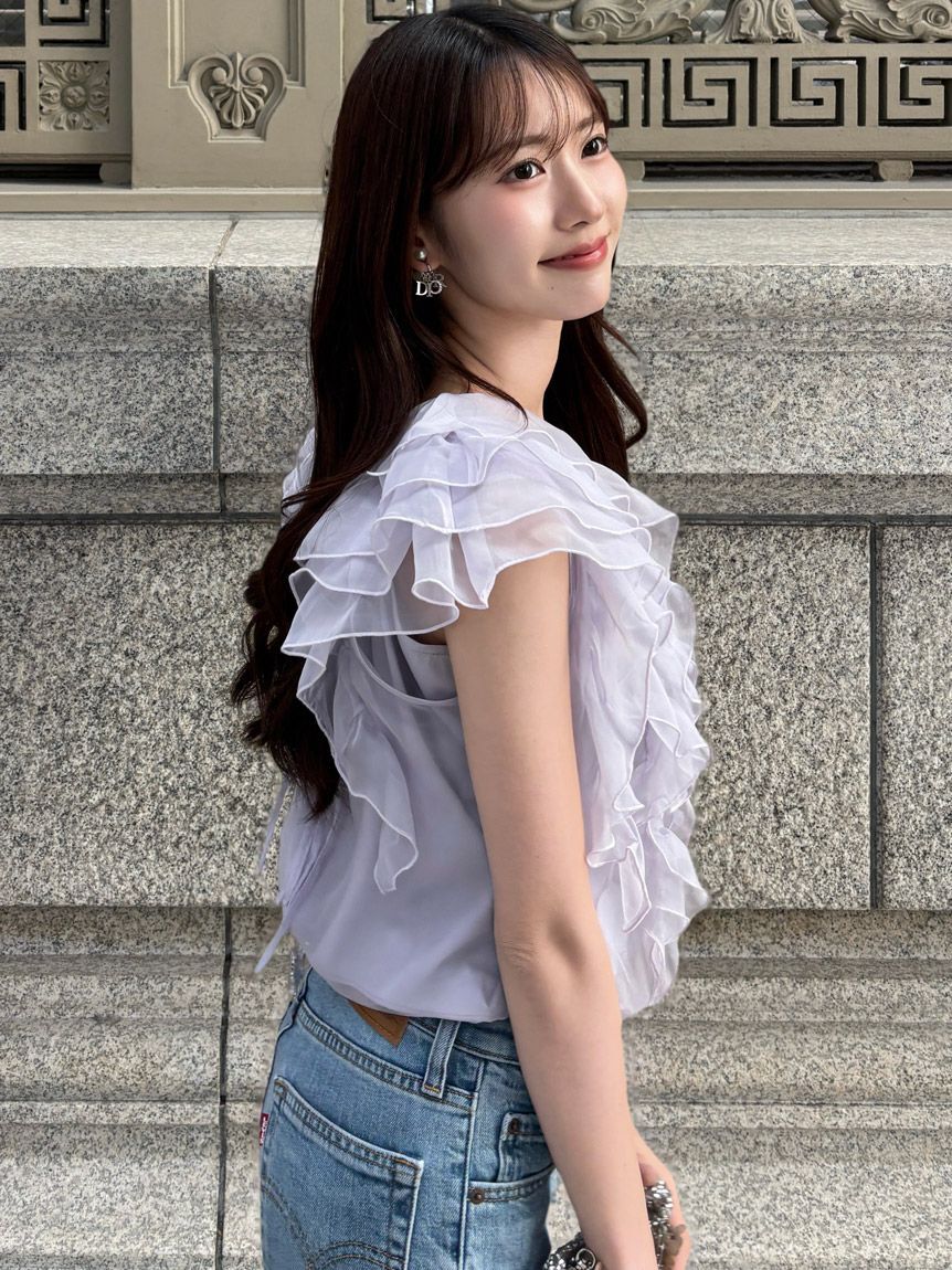 SNIDEL「【WEB限定カラーあり】ノースリフリルブラウス」|シャツ・ブラウス|