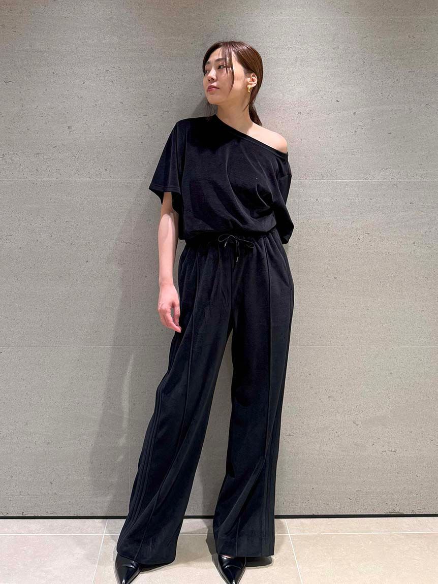 styling/「【WEB限定カラーあり】【セットアップ対応】アシンメトリーベロアトップス」|Tシャツ・カットソー|