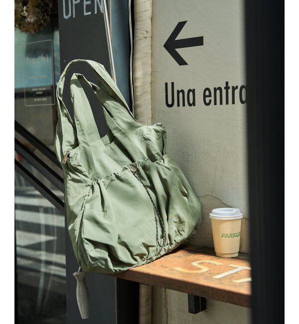 ikka「【雑誌InRed4月号掲載】撥水ドロストポケバルーントート」|トートバッグ|