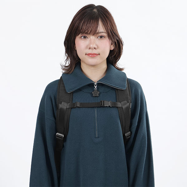 MARY QUANT「オールブラックシンプルロゴ リュックL」|リュック|