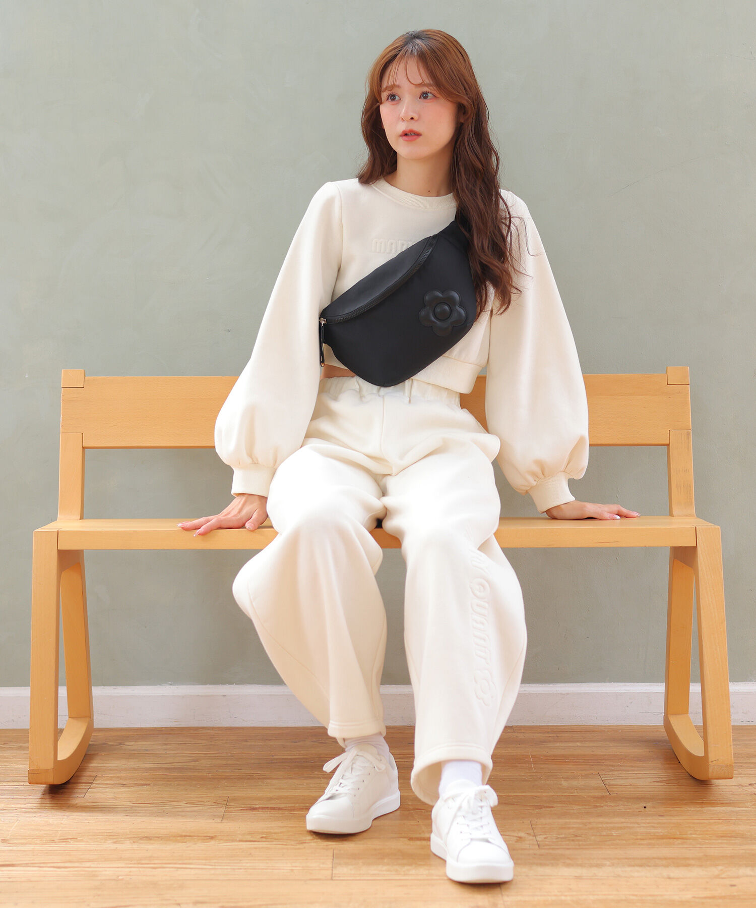 MARY QUANT「デイジーパッチライト ボディバッグ」|ショルダー・メッセンジャー|