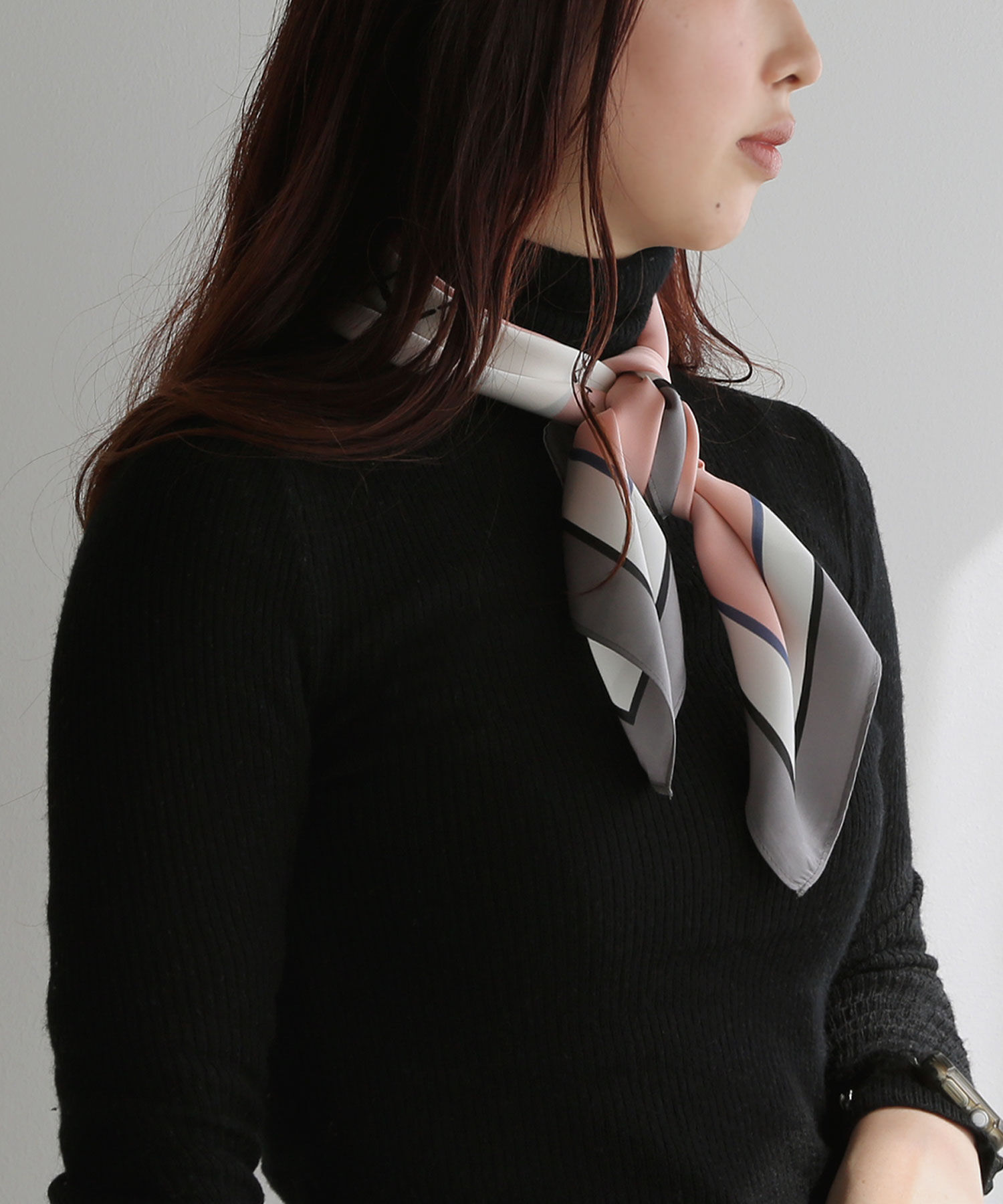 colleca la「ペールカラー大判スカーフ」|バンダナ・スカーフ|