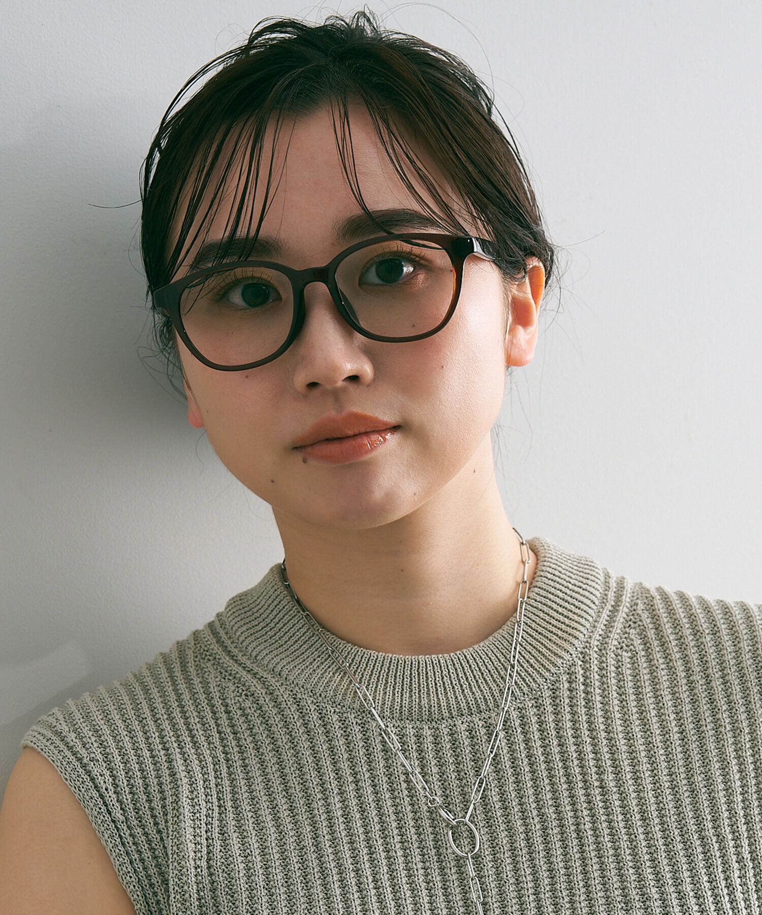  「【WEB限定】ウェリントン型 調光 サングラス レンズの色が変わるサングラス｜Zoff」|サングラス|ブラウン