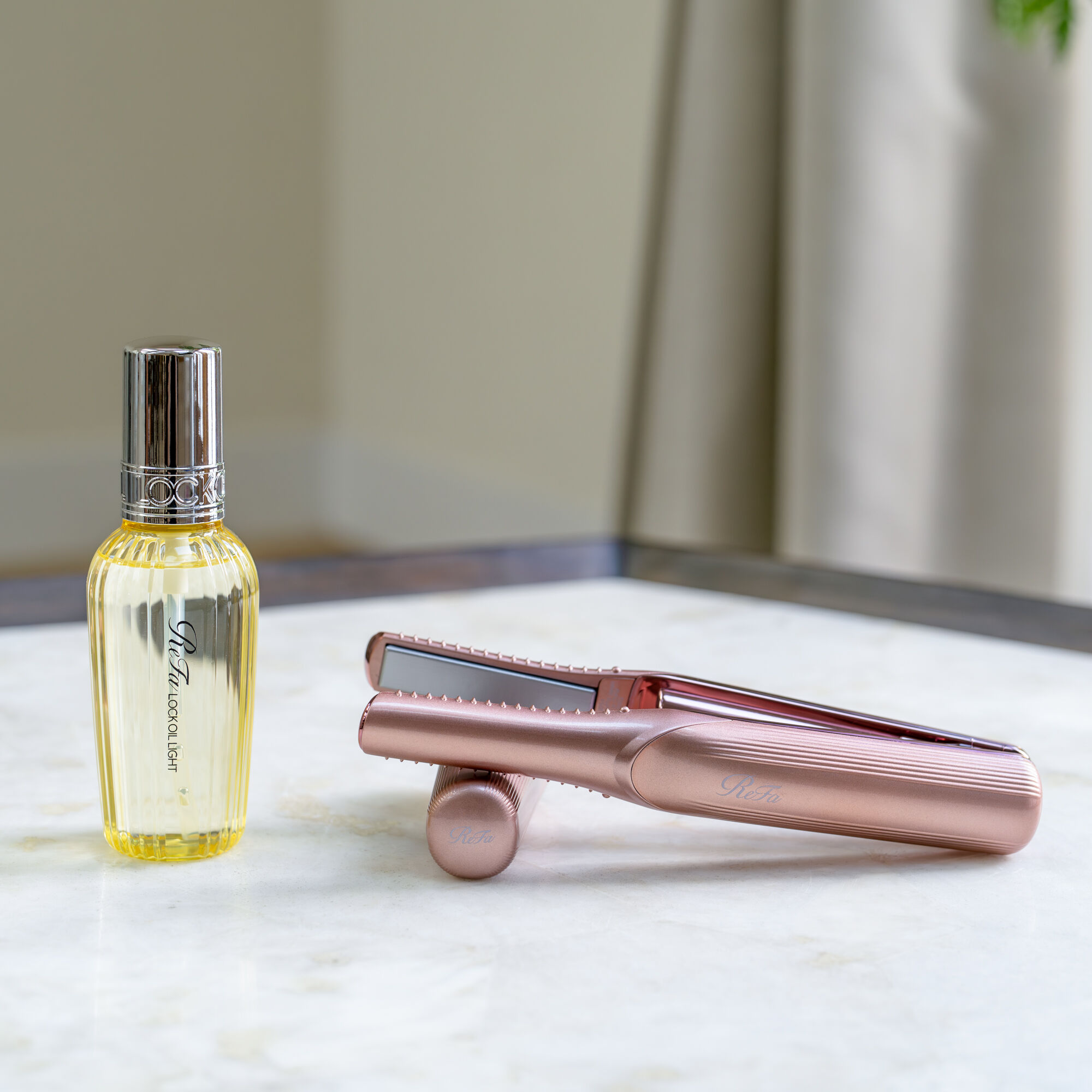 ReFa「リファロックオイルライト」|洗い流さないトリートメント|