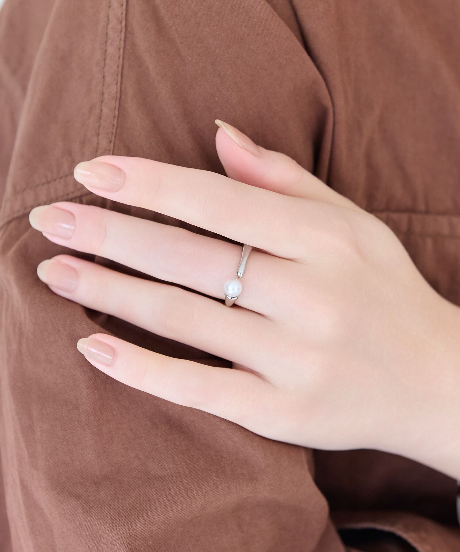 Phoebe「【金属アレルギー対応】ラスターフレームパールカフリング　シルバー/ステンレス/大ぶり/主役級/変形」|リング|