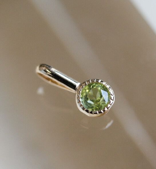  「K10 誕生石チャーム」|ネックレス|8月 ペリドット