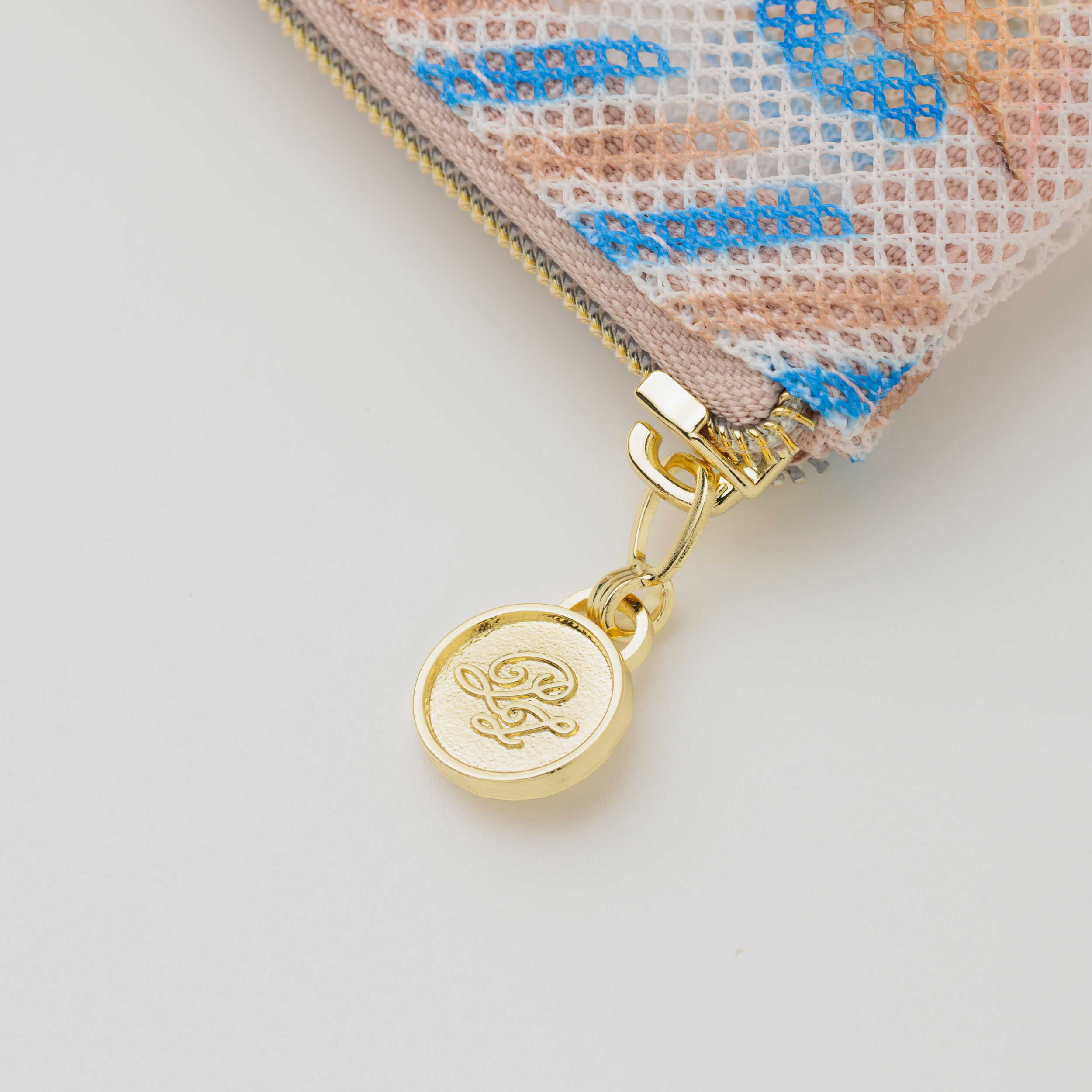 PAUL&JOE「プリントメッシュフラットポーチ／ポール＆ジョー」|ポーチ|