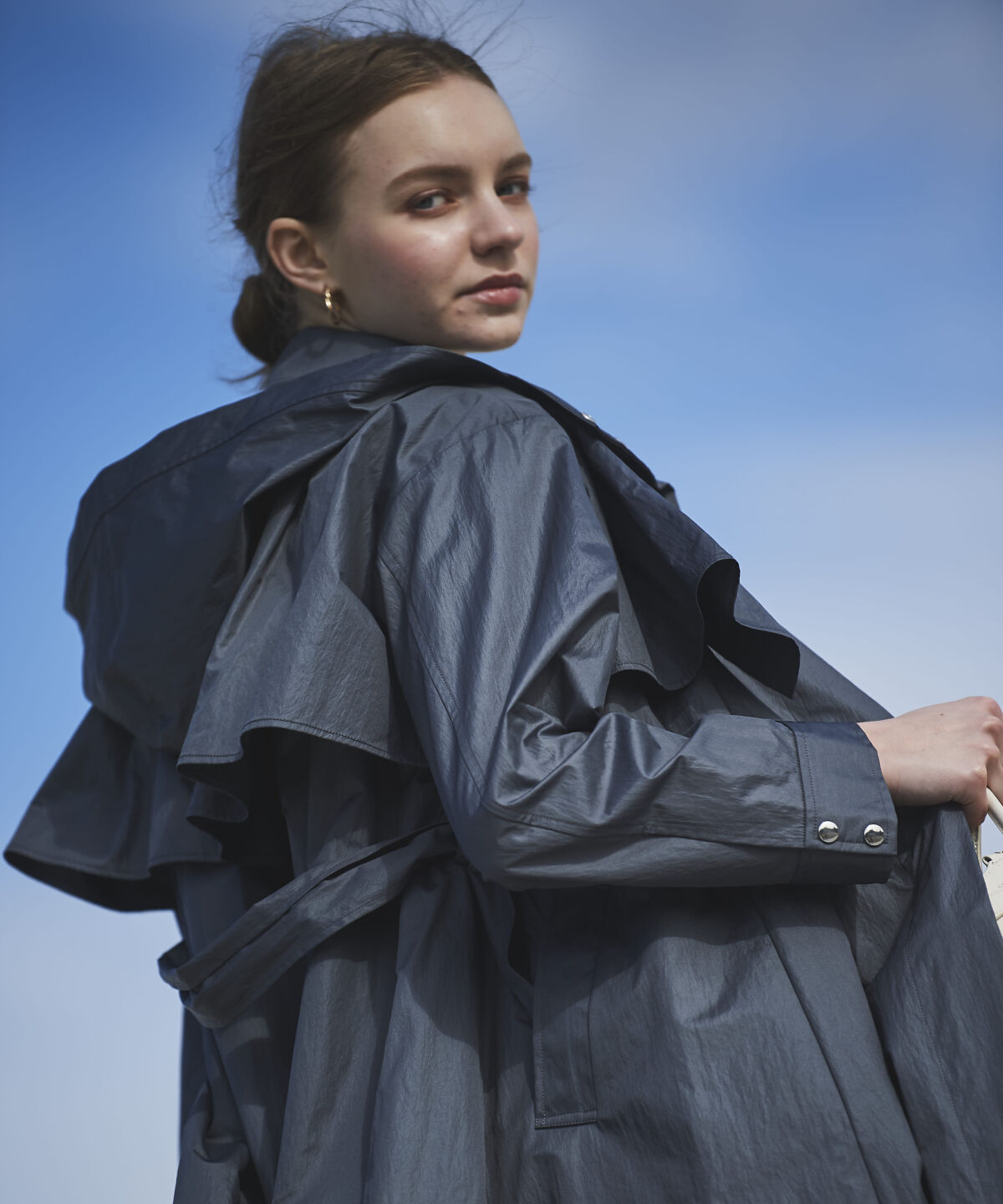 アンドクチュール「スタンドカラーフーデッドロングコート」|トレンチコート|