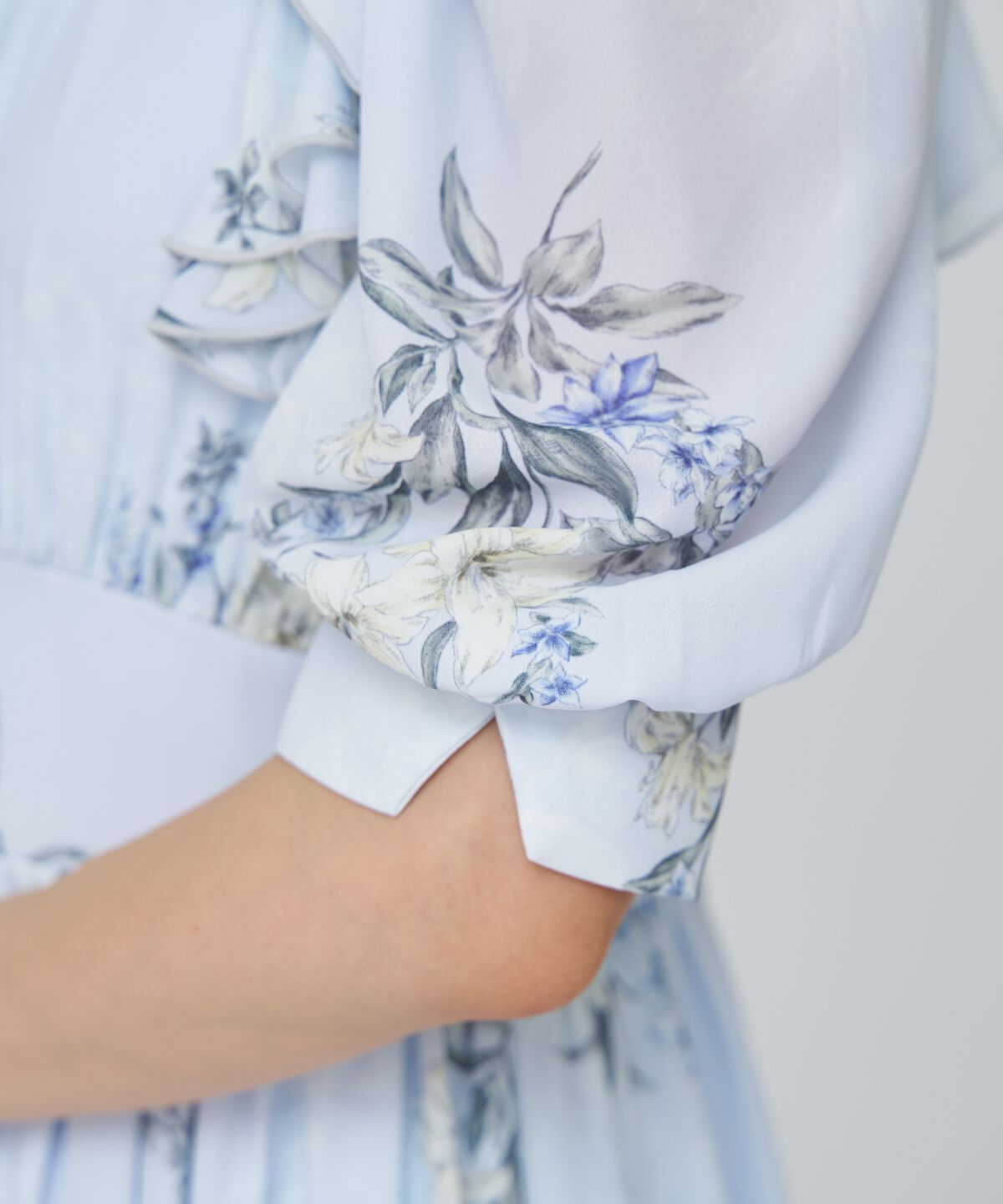 アンドクチュール「シャドーフラワーブーケワンピース」|ワンピース|