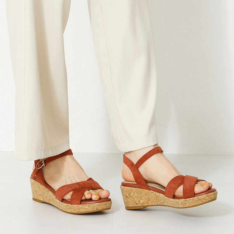 WA Oriental TRaffic「【アウトレット価格】クロスウエッジサンダル/32208」|パンプス|