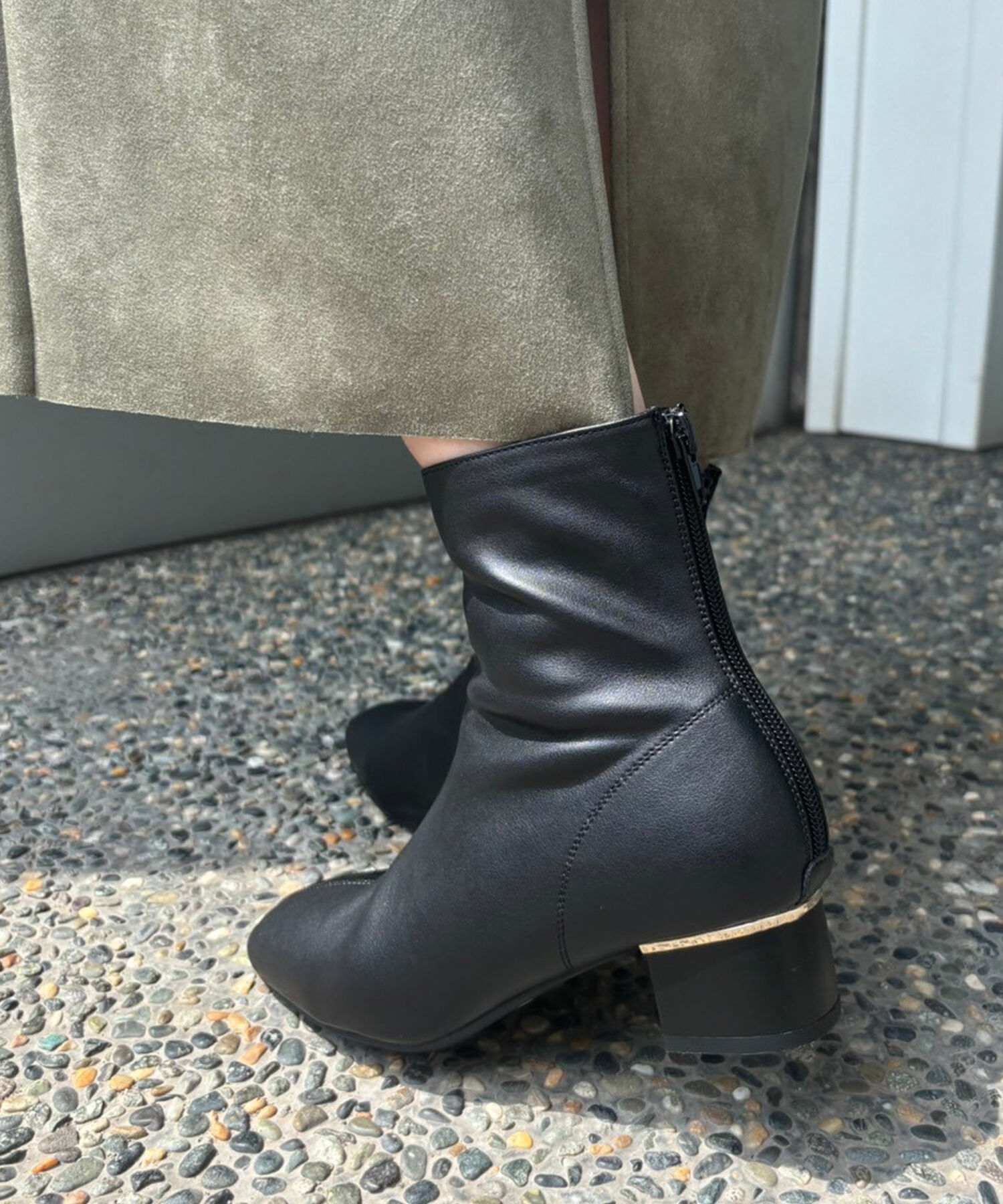 ORiental TRaffic「ソフトレザー メタリックライン ブーツ /31409 柔らかい 履き口に隠しゴム付き」|ショートブーツ|