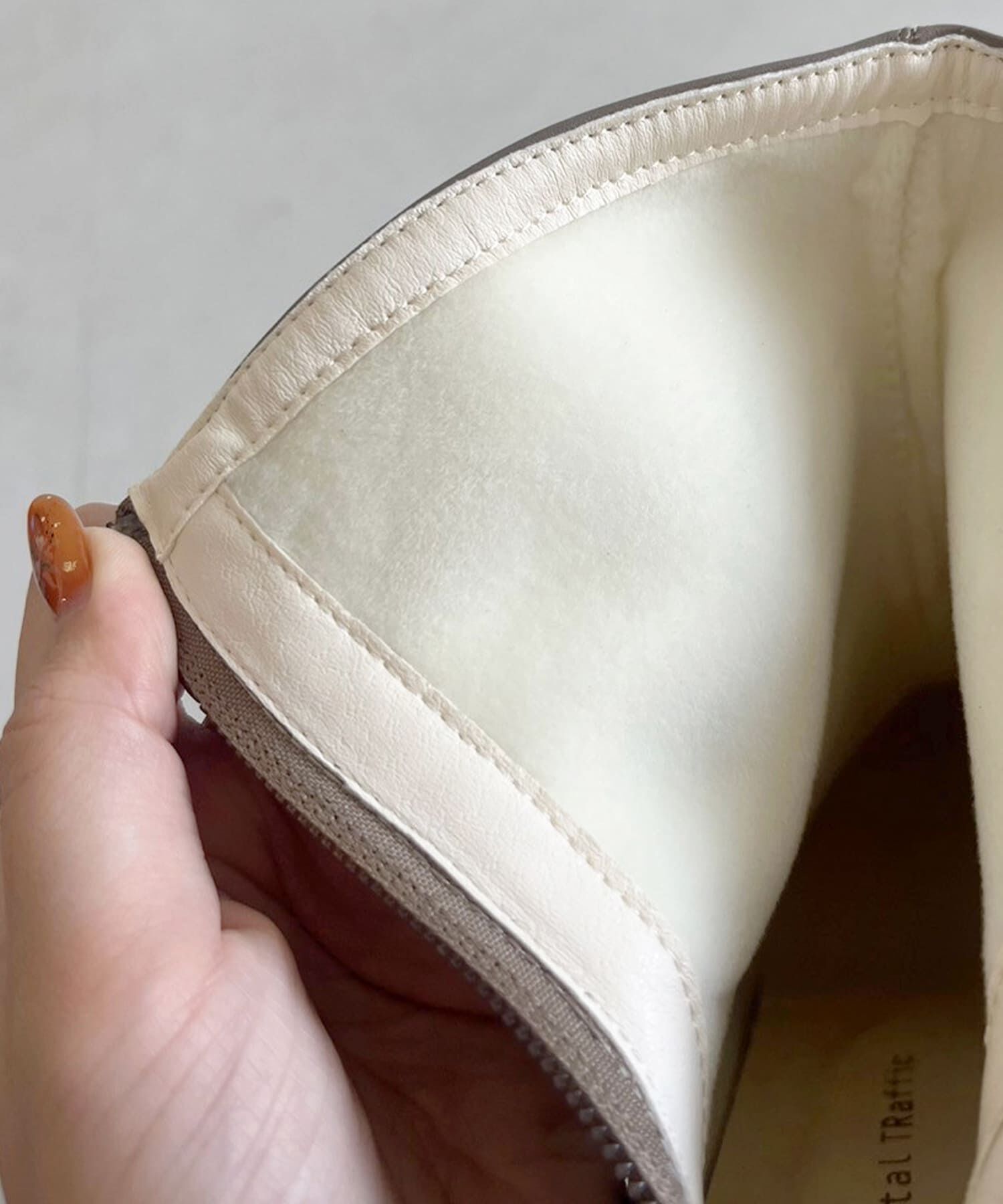 ORiental TRaffic「ソフトレザー メタリックライン ブーツ /31409 柔らかい 履き口に隠しゴム付き」|ショートブーツ|