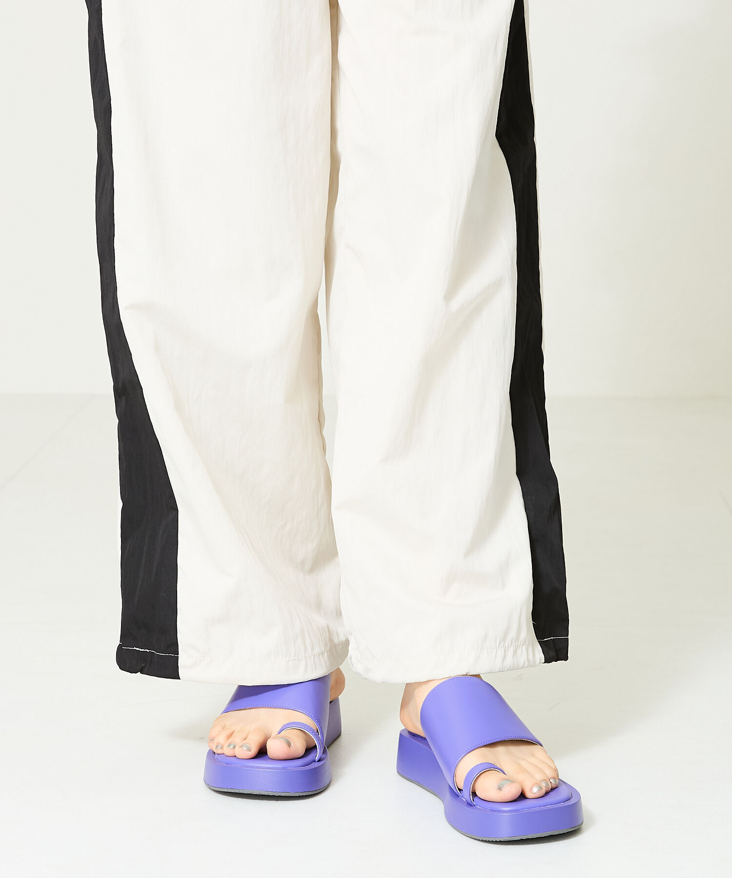 ORiental TRaffic「カラーソールトングサンダル/41219」|サンダル|