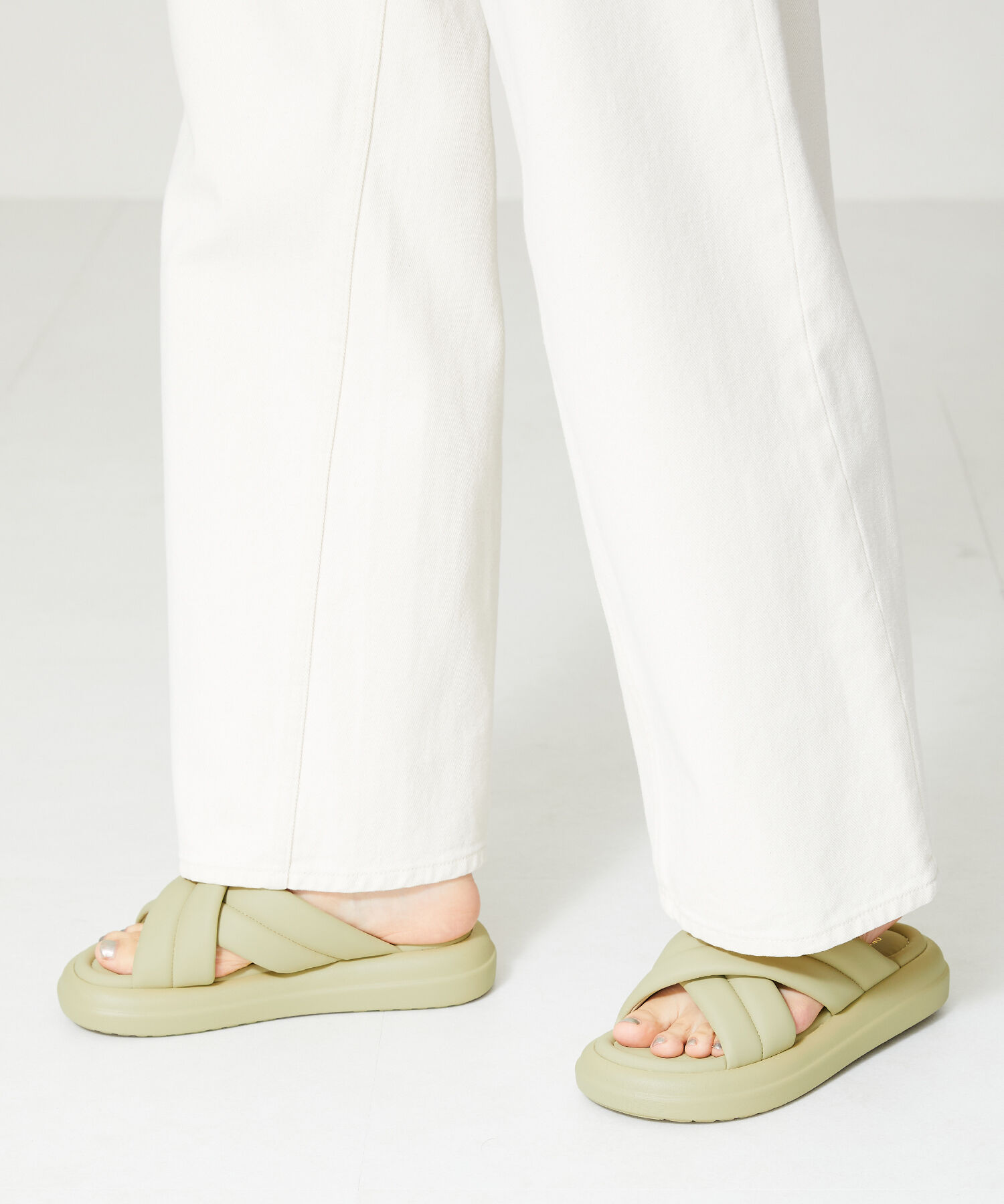 ORiental TRaffic「【アウトレット価格】パデットクロススライドサンダル/41232 サンダル 柔らかい フィット」|サンダル|