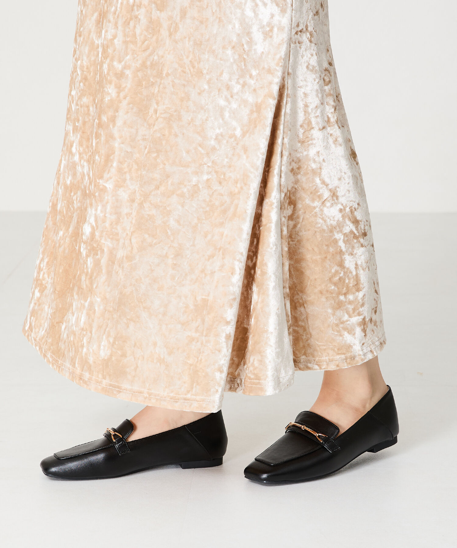 WA Oriental TRaffic「スクエアトゥモチーフ バブーシュ ローファー /42308 柔らかい フラット」|パンプス|