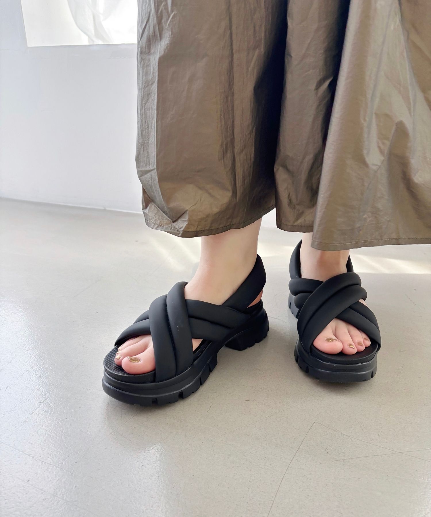 ORiental TRaffic「【トレンド】クロスベルト厚底サンダル/51201 サンダル 厚底 人気 売れてる」|サンダル|