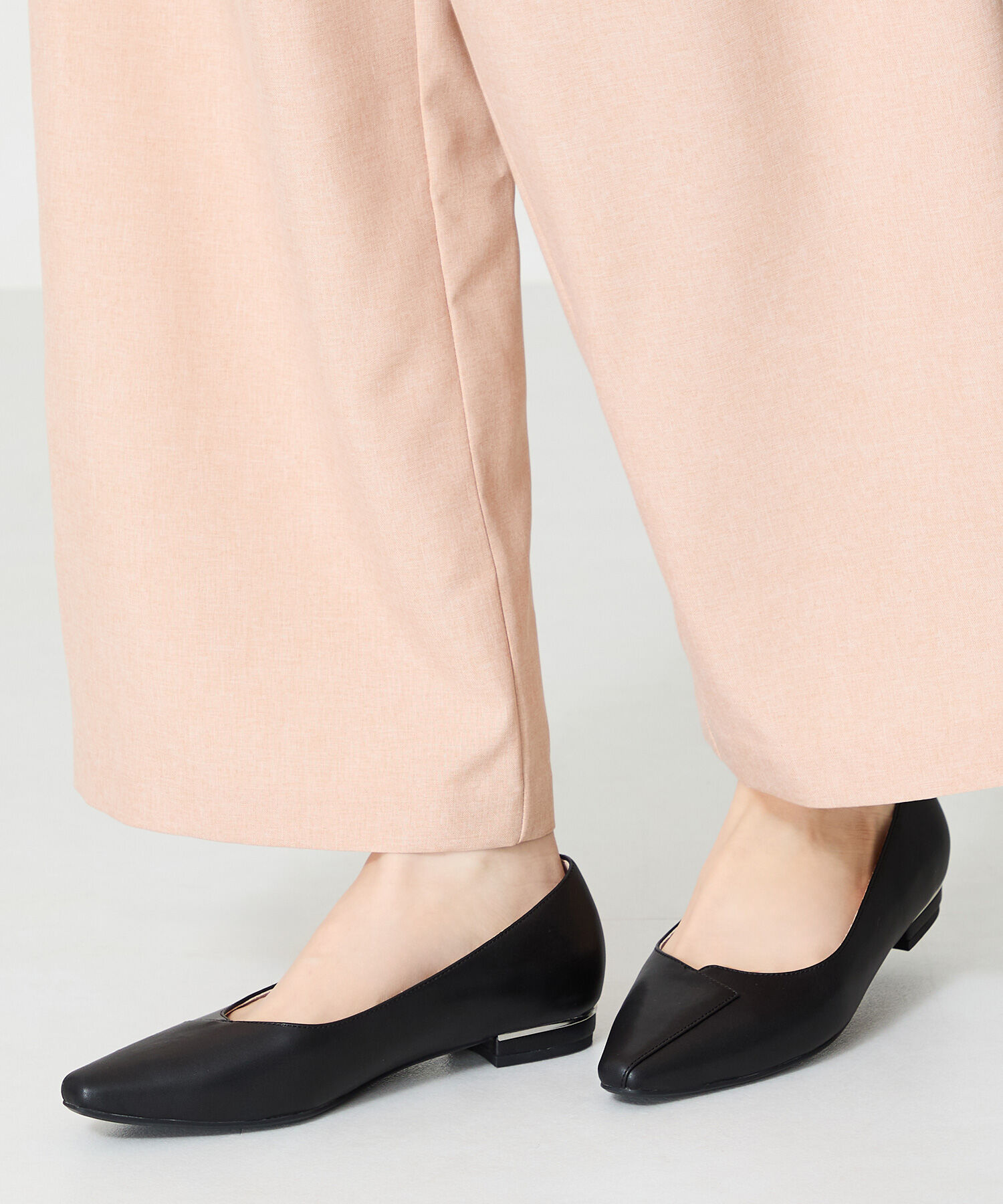 ORiental TRaffic「アシンメトリーデザイン フラット パンプス /55102 通勤靴 すっきりシルエット」|パンプス|