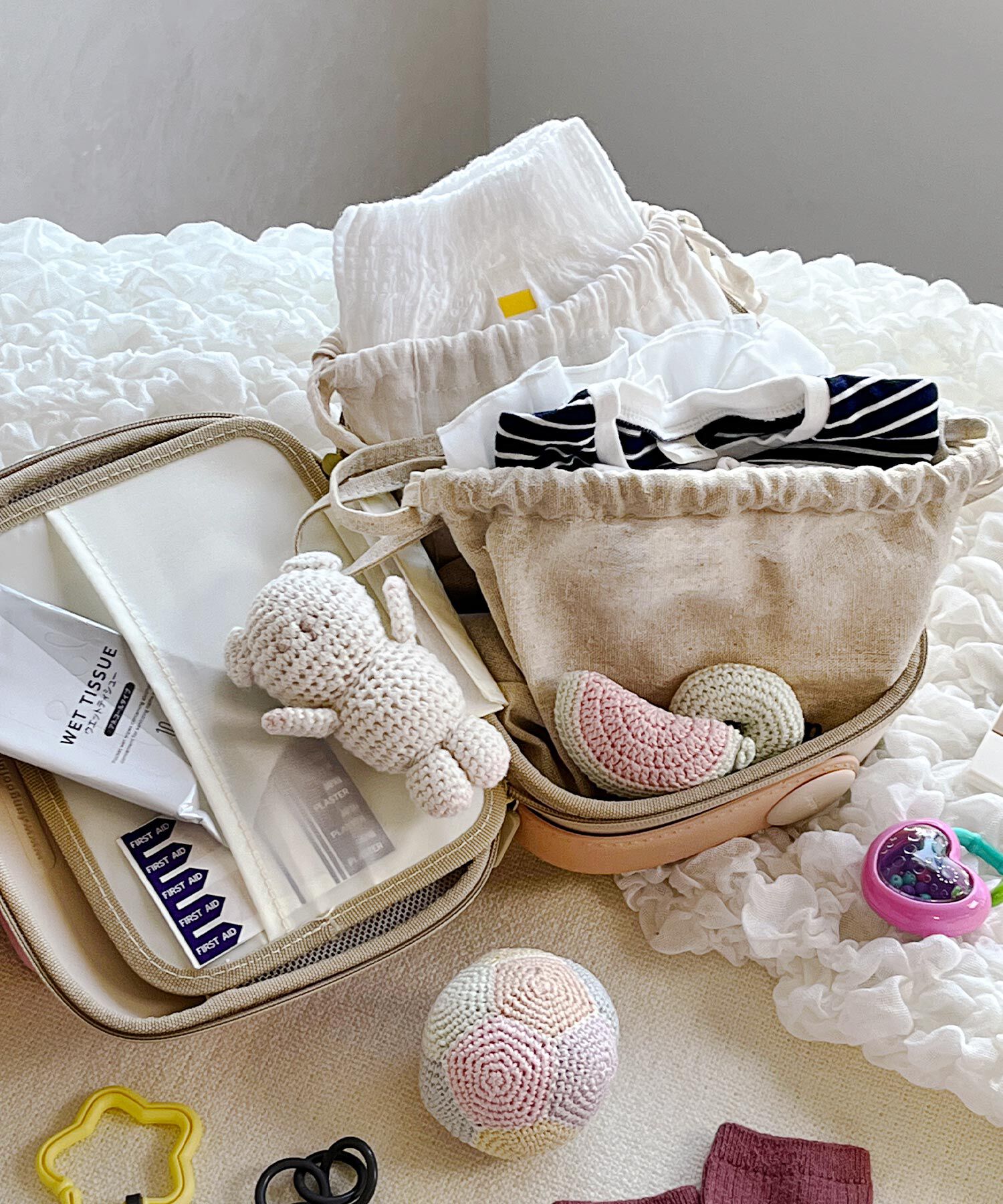 fungoofun「【WEB限定】EVAワイドマルチポーチ/G-0018 ポーチ 人気 売れてる 柔らかい」|ハンドバッグ|