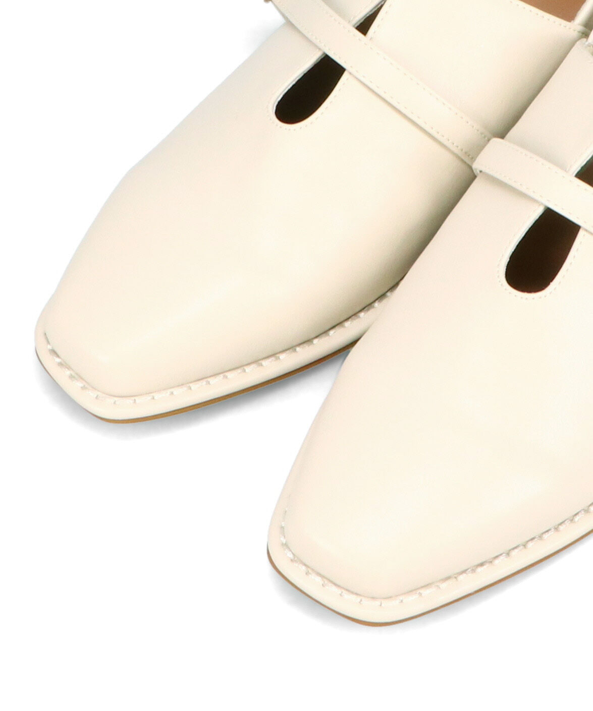 ORiental TRaffic「【WEB限定】ベルトデザインウエーブカットバブーシュ /55104 パンプス フラット 甲深 通勤靴」|パンプス|