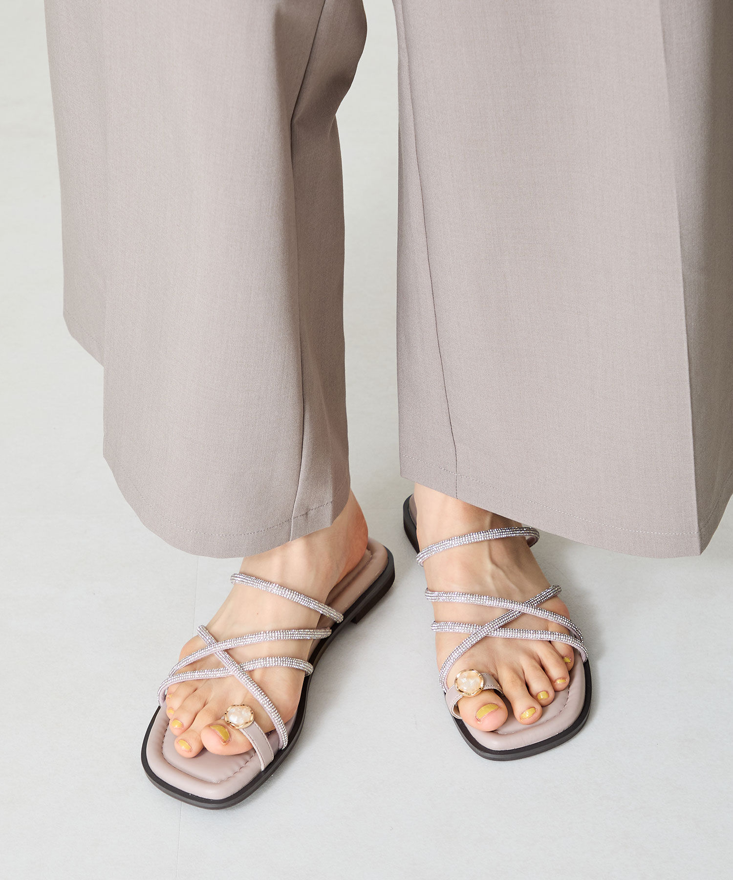 ORiental TRaffic「ラインストーンストラップトングサンダル/51232 サンダル トング 人気 フェミニン」|サンダル|