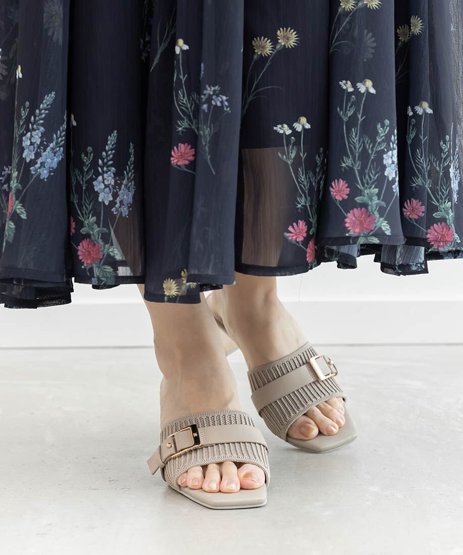  「【SUSTAINABLE】ベルトデザインニットミュールサンダル」|パンプス|
