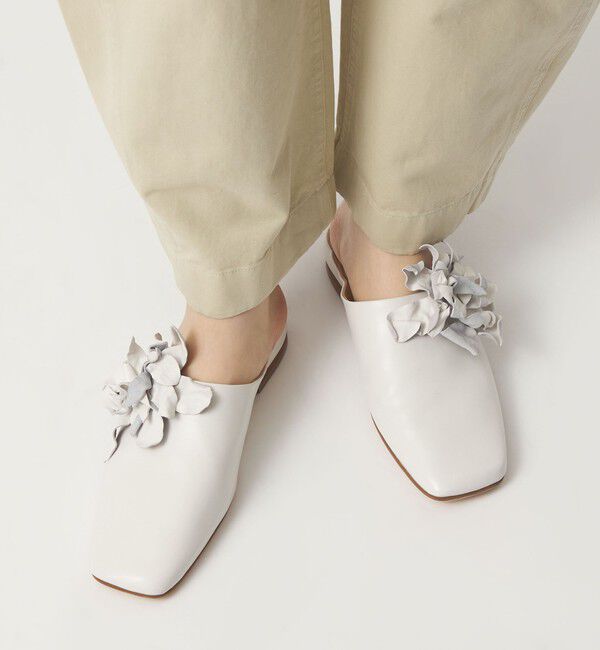 ODETTE E ODILE「コサージュミュール フラット10」|パンプス|