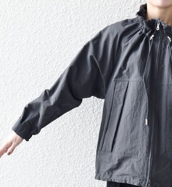 SHIPS any「SHIPS any:〈洗濯機可能〉ナイロン タスラン ギャザー スタンドカラー ブルゾン」|ブルゾン・スタジャン|