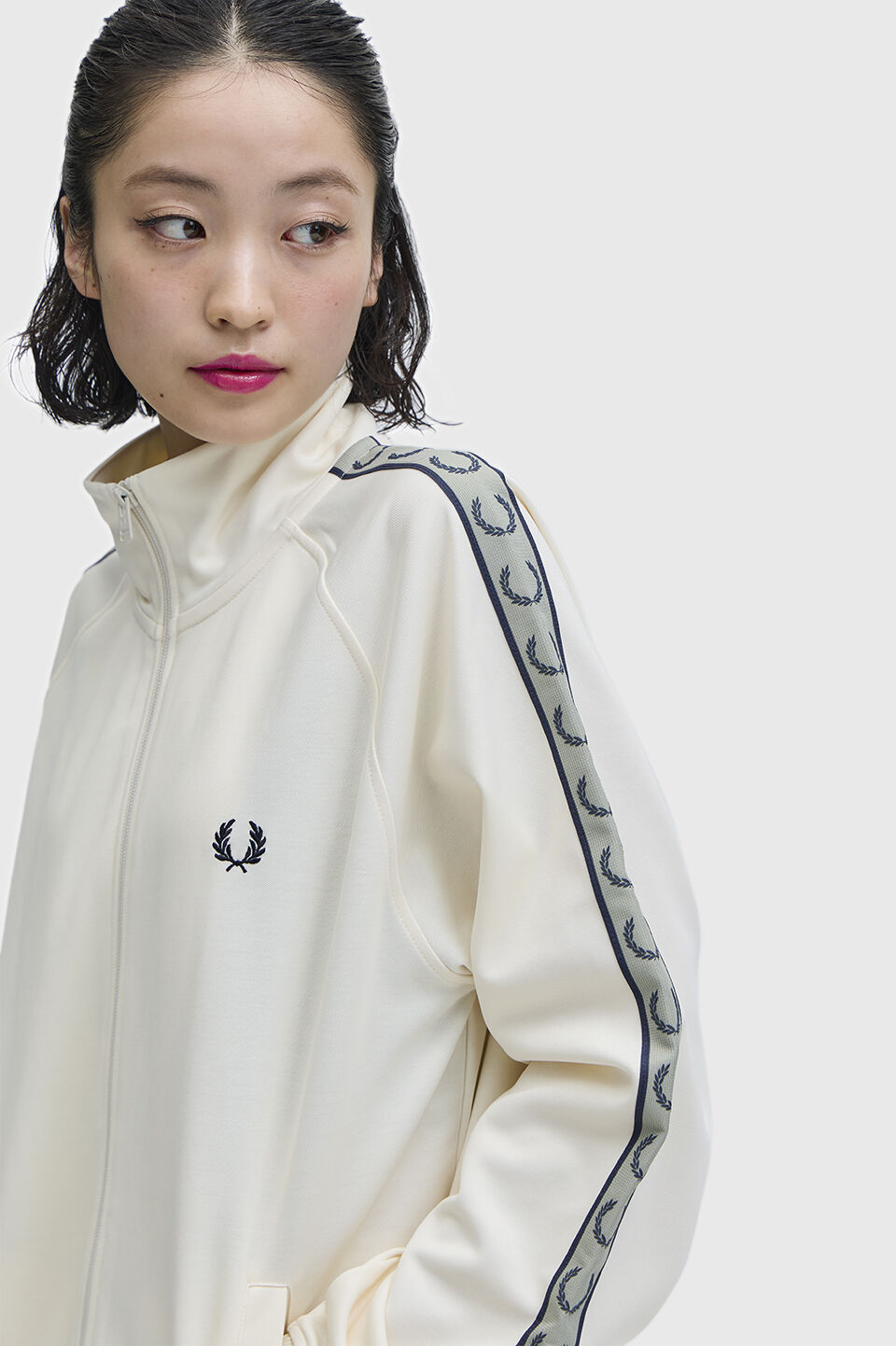 FRED PERRY 「Contrast Tape Track Jacket」|ブルゾン・スタジャン|ECRU/NAVY/SEAGRASS