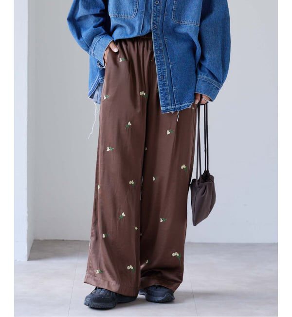OUTDOOR PRODUCTS Usual Things「フラワーエンブロイダリーサテンイージーパンツ」|スラックス|