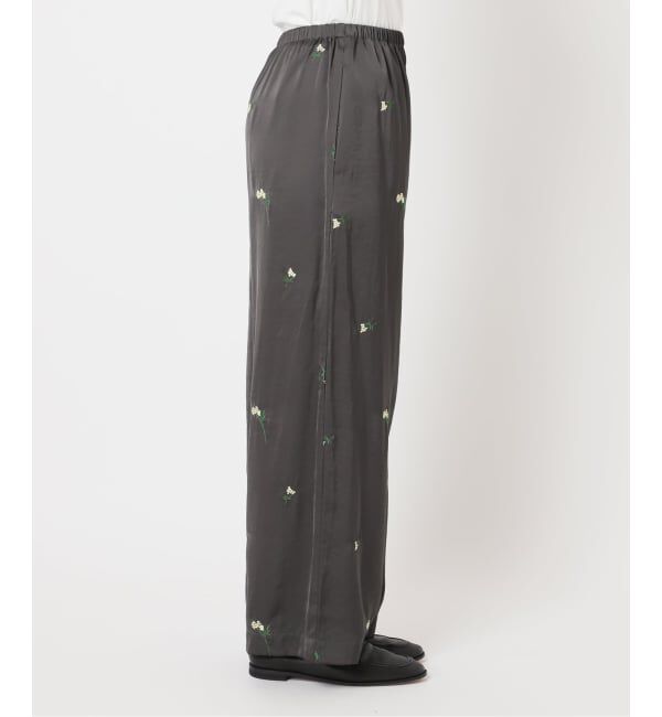 OUTDOOR PRODUCTS Usual Things「フラワーエンブロイダリーサテンイージーパンツ」|スラックス|