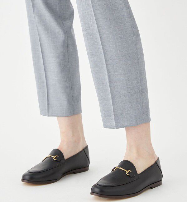 TOMORROWLAND collection「シャイニーピンポイント テーパードパンツ」|スラックス|