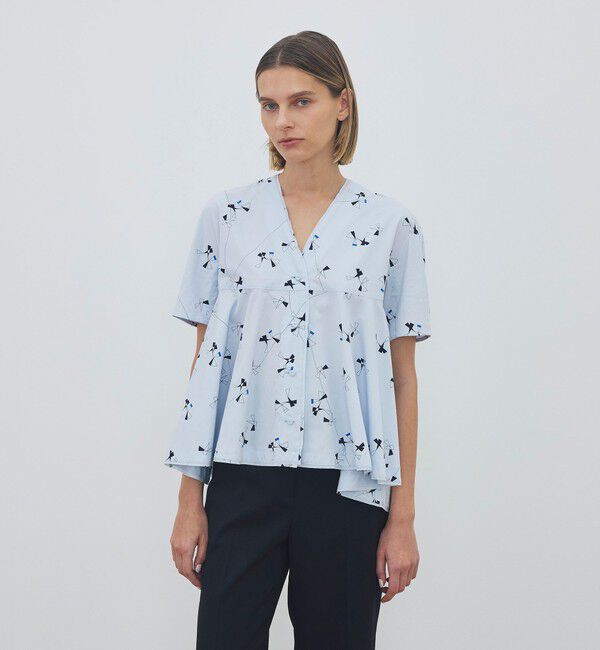 DES PRES「【WEB先行予約】トライアングルクロスプリント フレアテールブラウス」|シャツ・ブラウス|