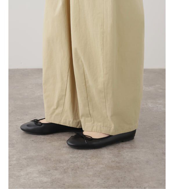 SLOBE IENA「《追加》パウダリーチノタックカーブトラウザー」|チノ|