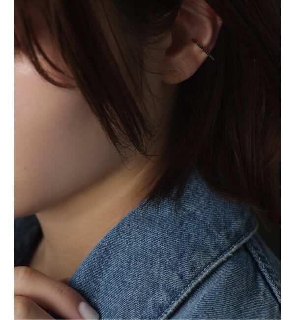 Lilas by Spick&Span「ブラックダイヤバーイヤーカフ K10（片耳）」|イヤーカフ|