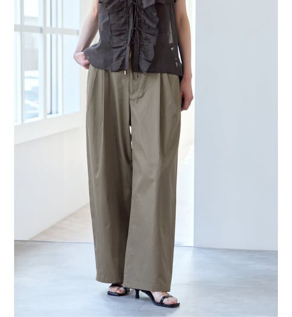 U by SPICK&SPAN「《追加予約》ルーズタックチノパンツ」|チノ|